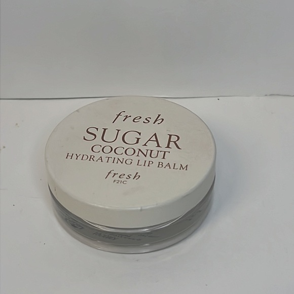 Fresh sugar coconut hydrating lip balm - Picture 2 of 3